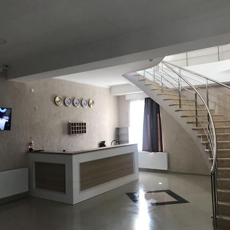 Kmg Hotel Khashuri Ngoại thất bức ảnh