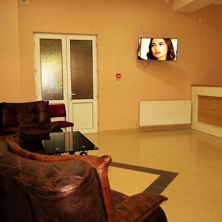 Kmg Hotel Khashuri Ngoại thất bức ảnh