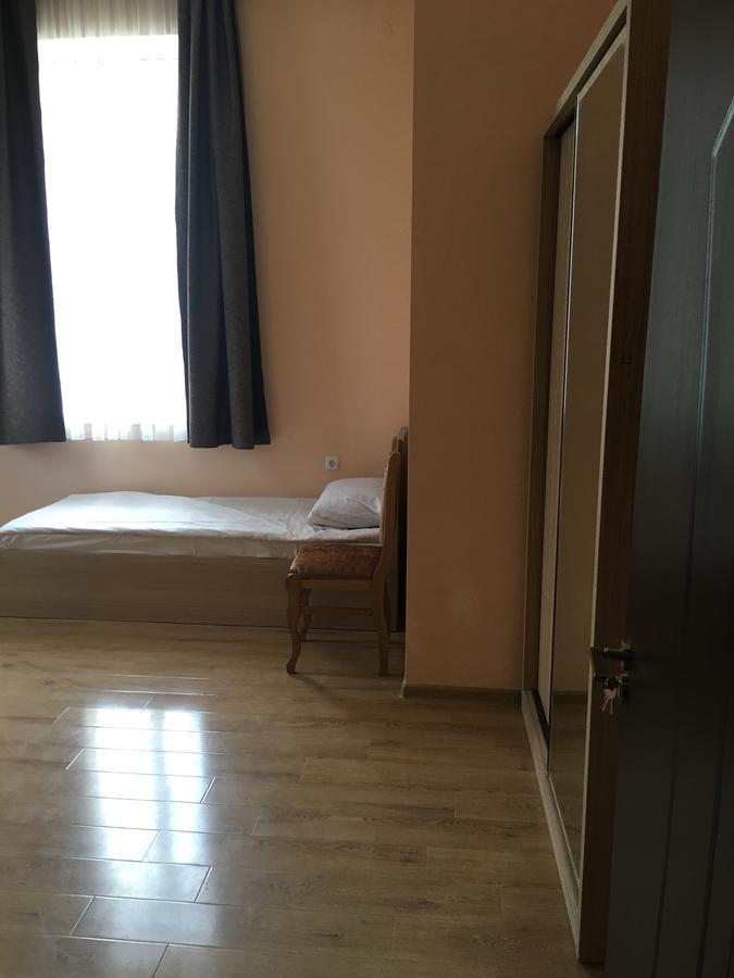 Kmg Hotel Khashuri Ngoại thất bức ảnh