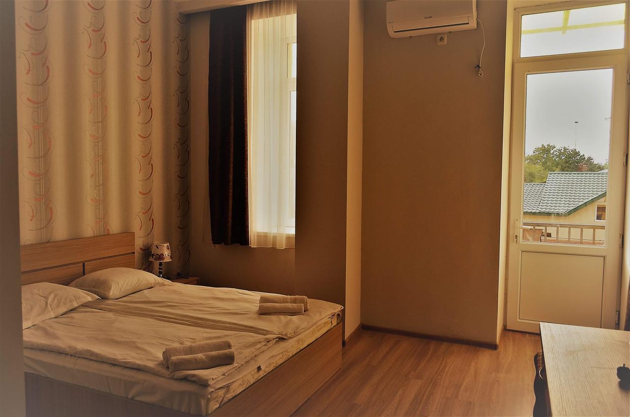 Kmg Hotel Khashuri Ngoại thất bức ảnh